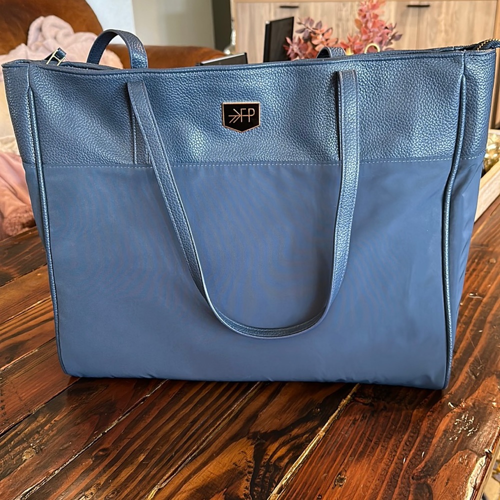 NWT Freshly Picked Everyday tote